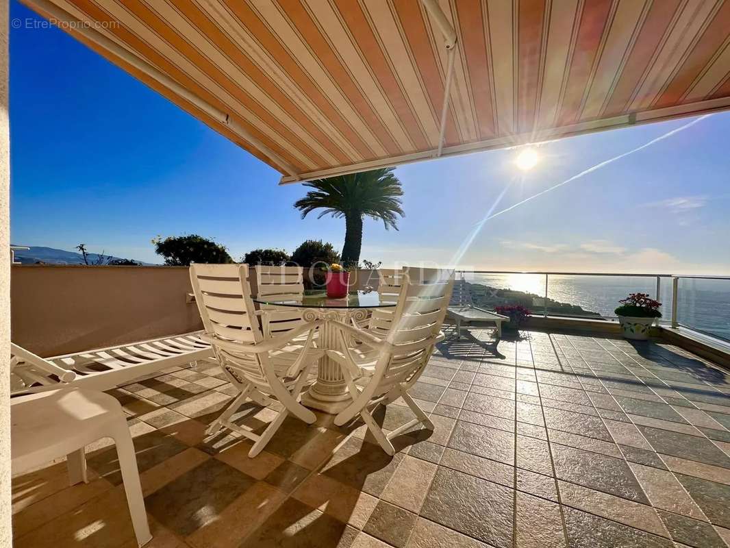 Appartement à ROQUEBRUNE-CAP-MARTIN