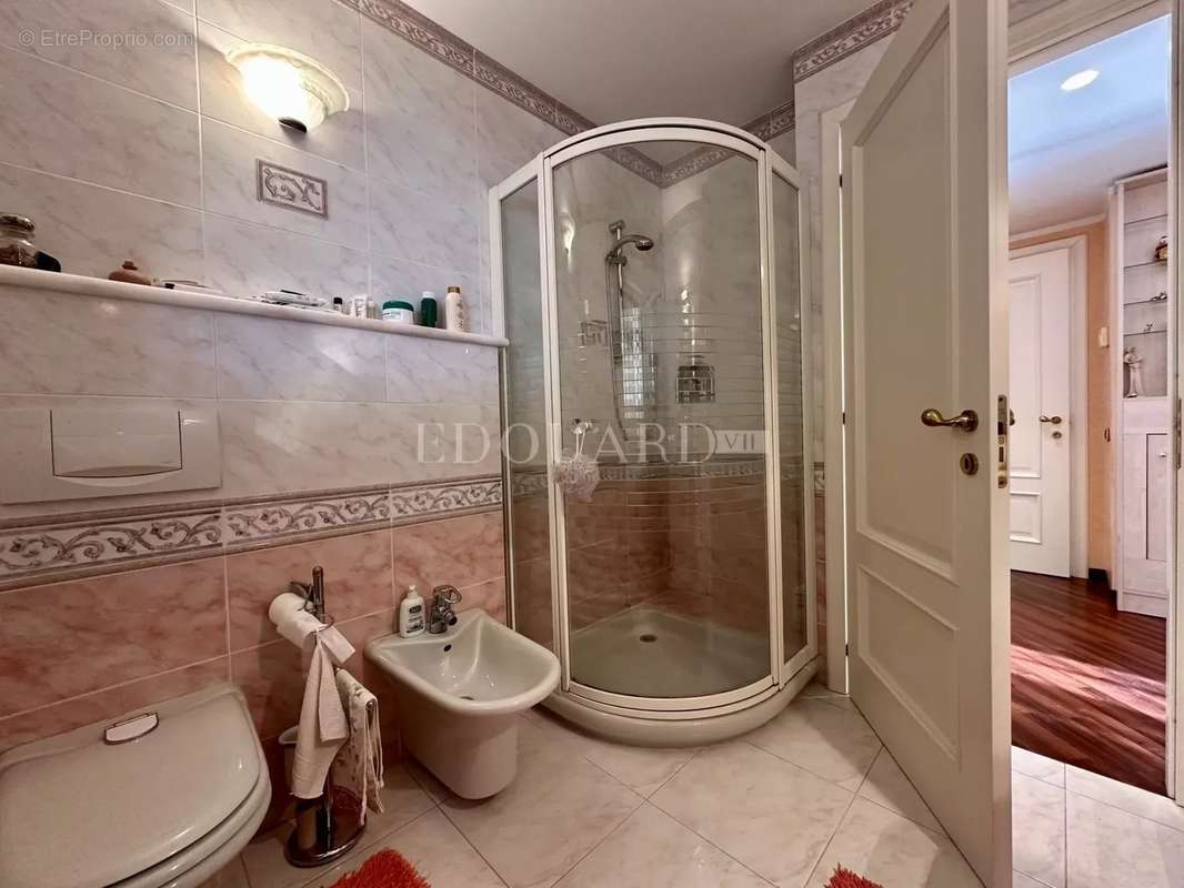 Appartement à ROQUEBRUNE-CAP-MARTIN