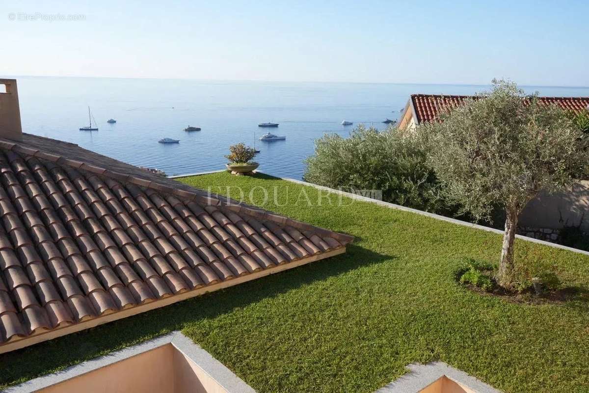 Appartement à ROQUEBRUNE-CAP-MARTIN