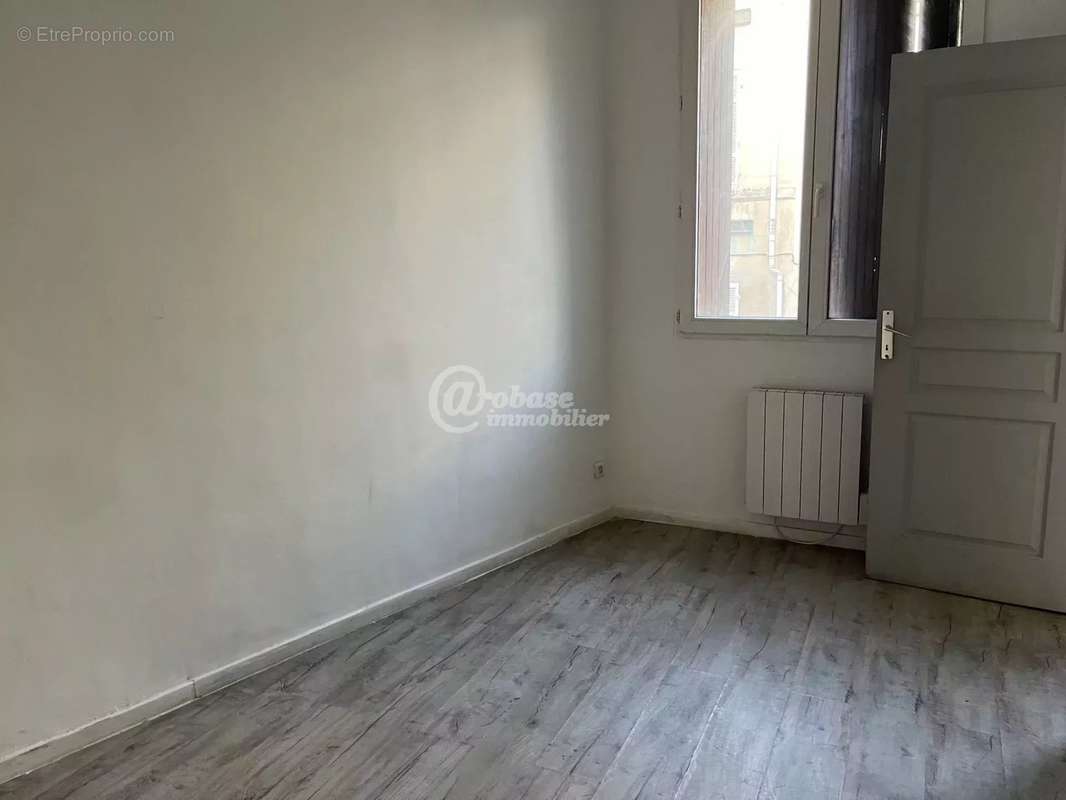 Appartement à MARSEILLE-3E