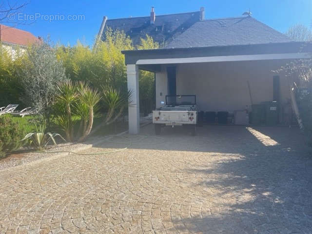 Maison à SAINT-CYR-SUR-LOIRE