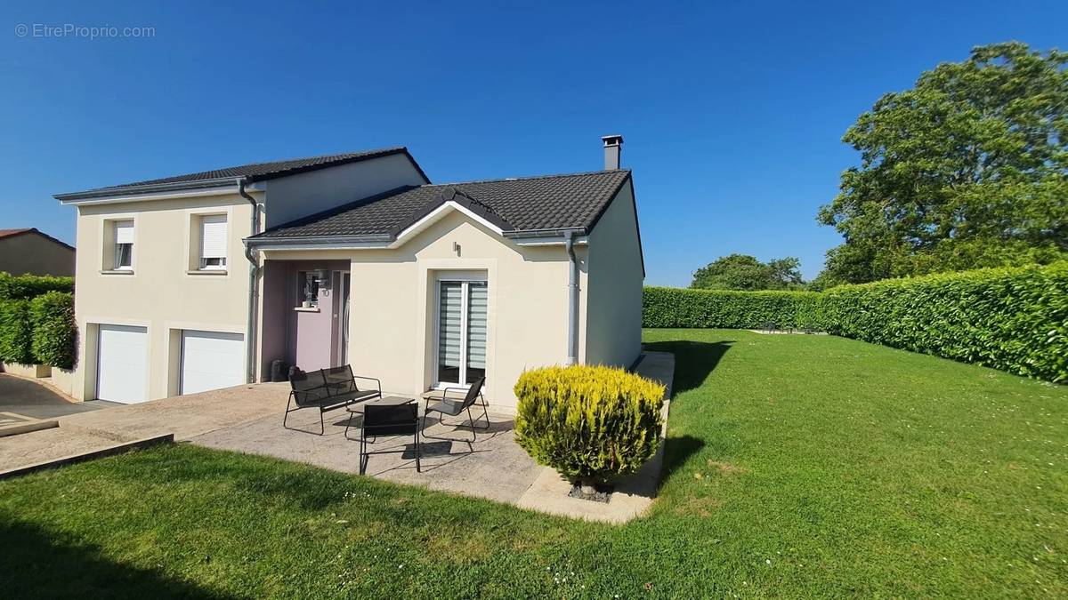 Maison à LONGUYON