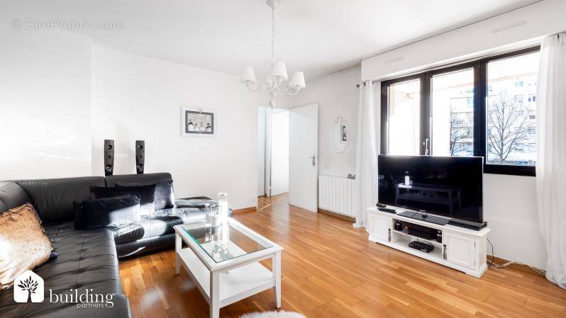 Appartement à LEVALLOIS-PERRET