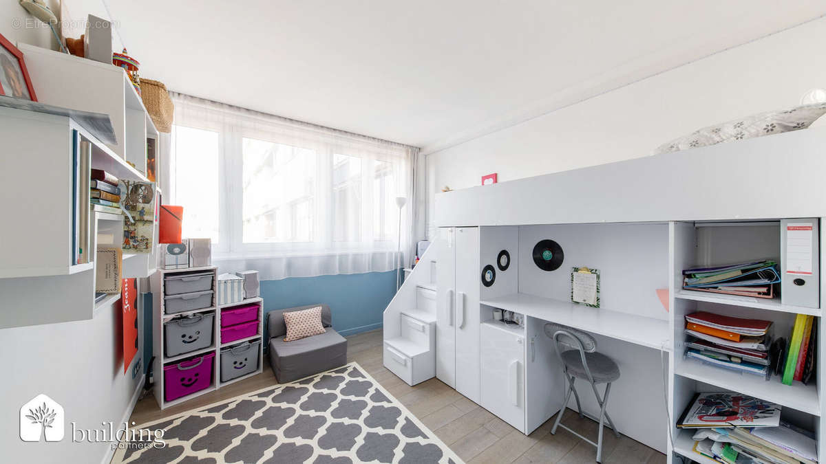 Appartement à LEVALLOIS-PERRET