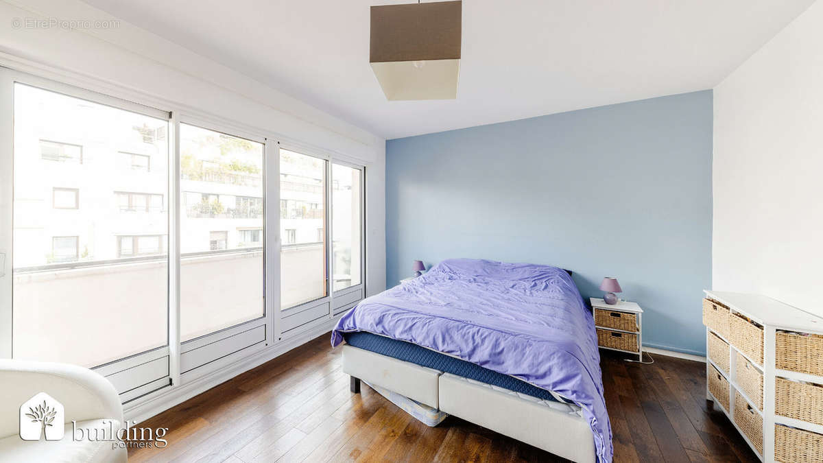 Appartement à LEVALLOIS-PERRET