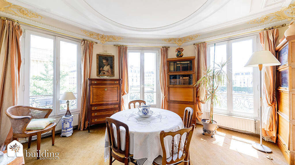 Appartement à LEVALLOIS-PERRET