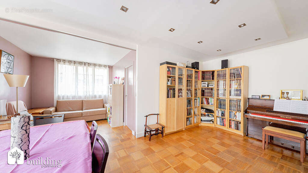 Appartement à LEVALLOIS-PERRET