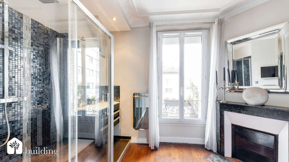 Appartement à LEVALLOIS-PERRET