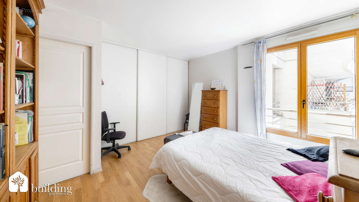 Appartement à LEVALLOIS-PERRET