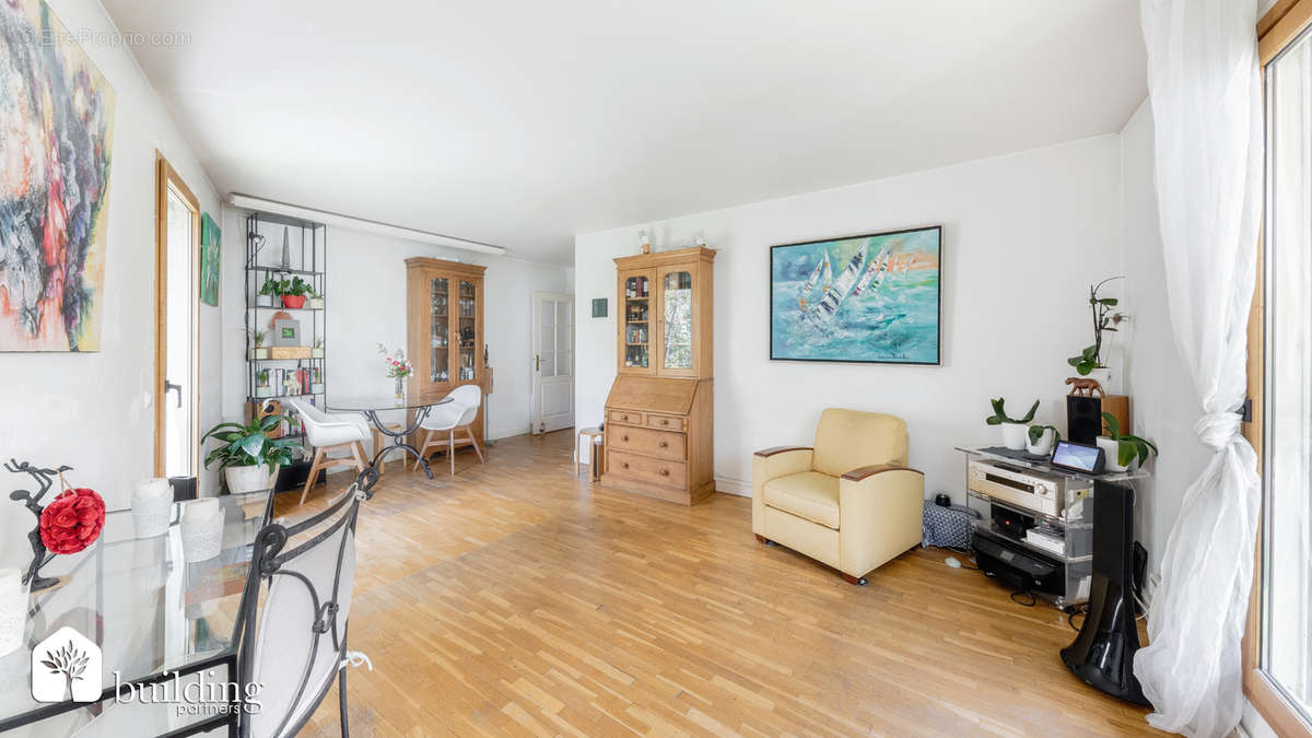 Appartement à LEVALLOIS-PERRET