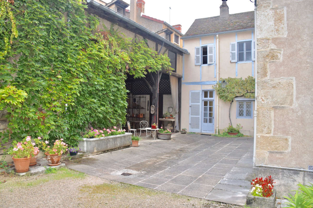 Maison à BEAUNE