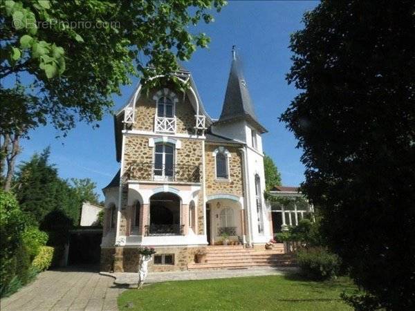 Maison à LE PERREUX-SUR-MARNE