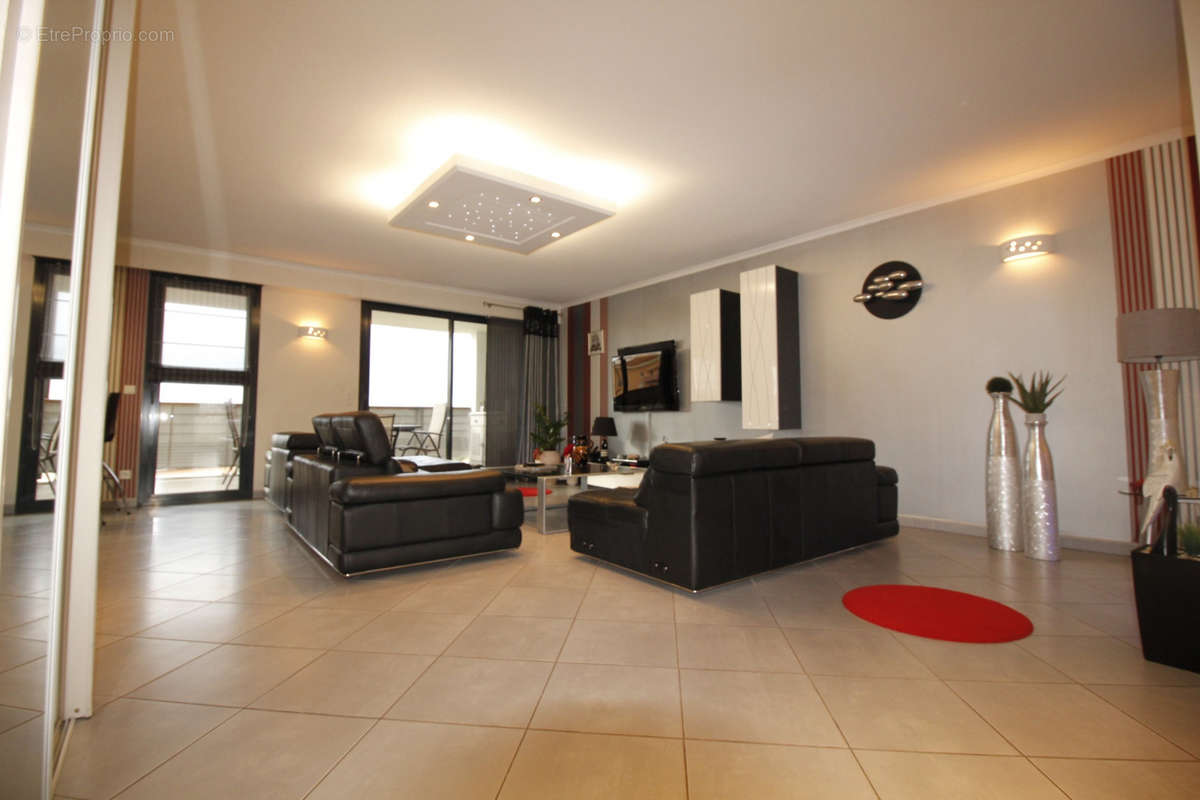 Appartement à FREJUS