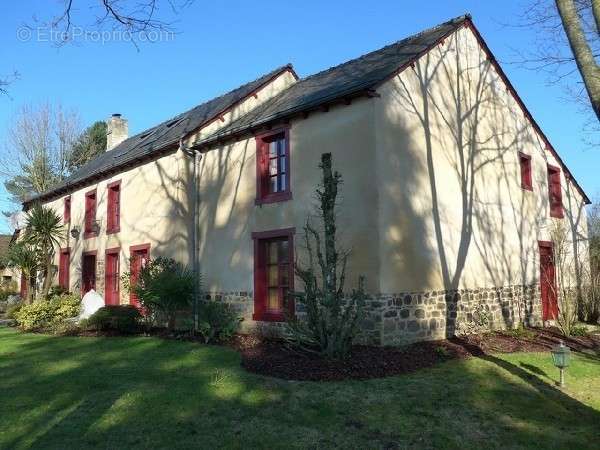 Maison à BECHEREL