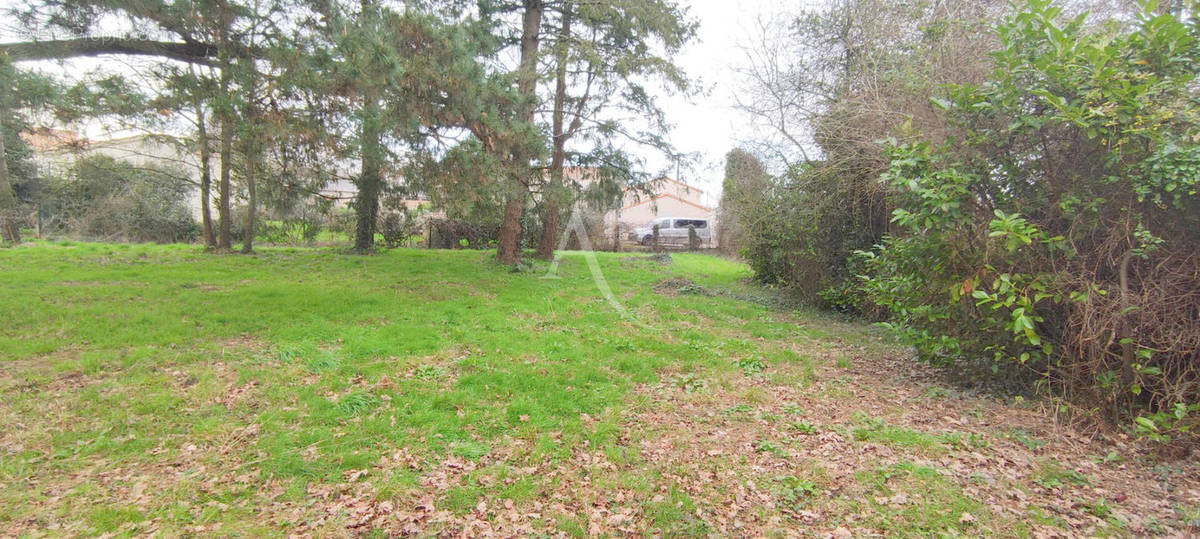 Terrain à SAINT-FLORENT-DES-BOIS