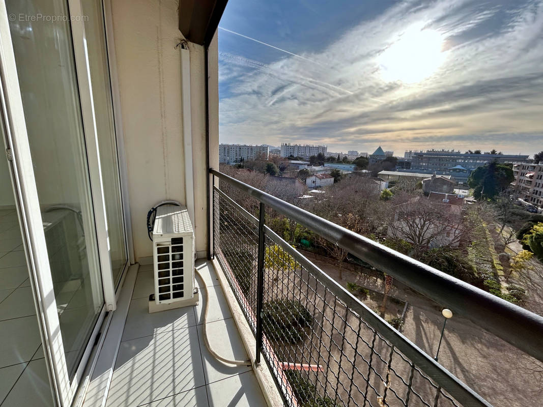 Appartement à MARSEILLE-14E