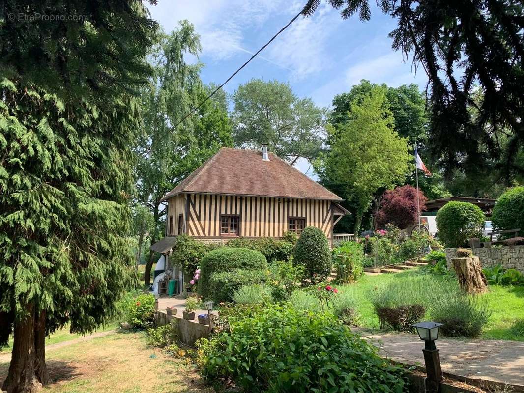 Maison à SAINT-GEORGES-EN-AUGE