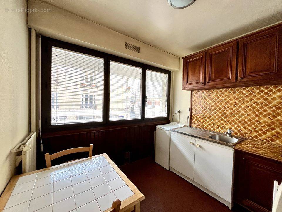 Appartement à PARIS-20E