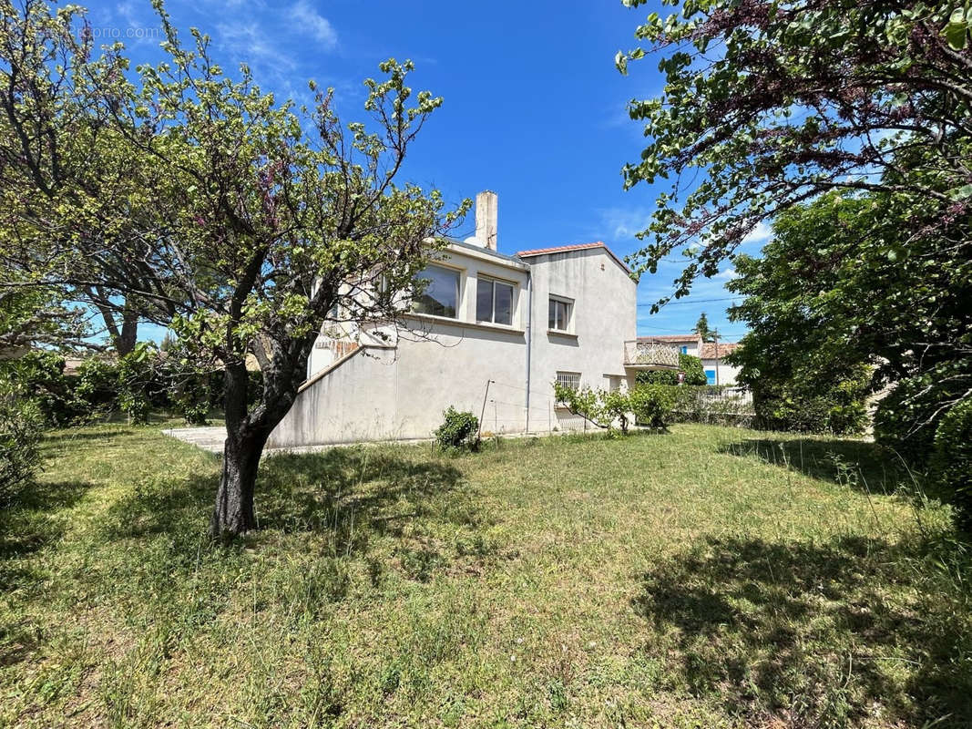 Maison à SUZE-LA-ROUSSE