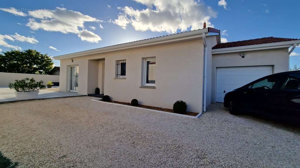 Maison à SAINT-CYPRIEN