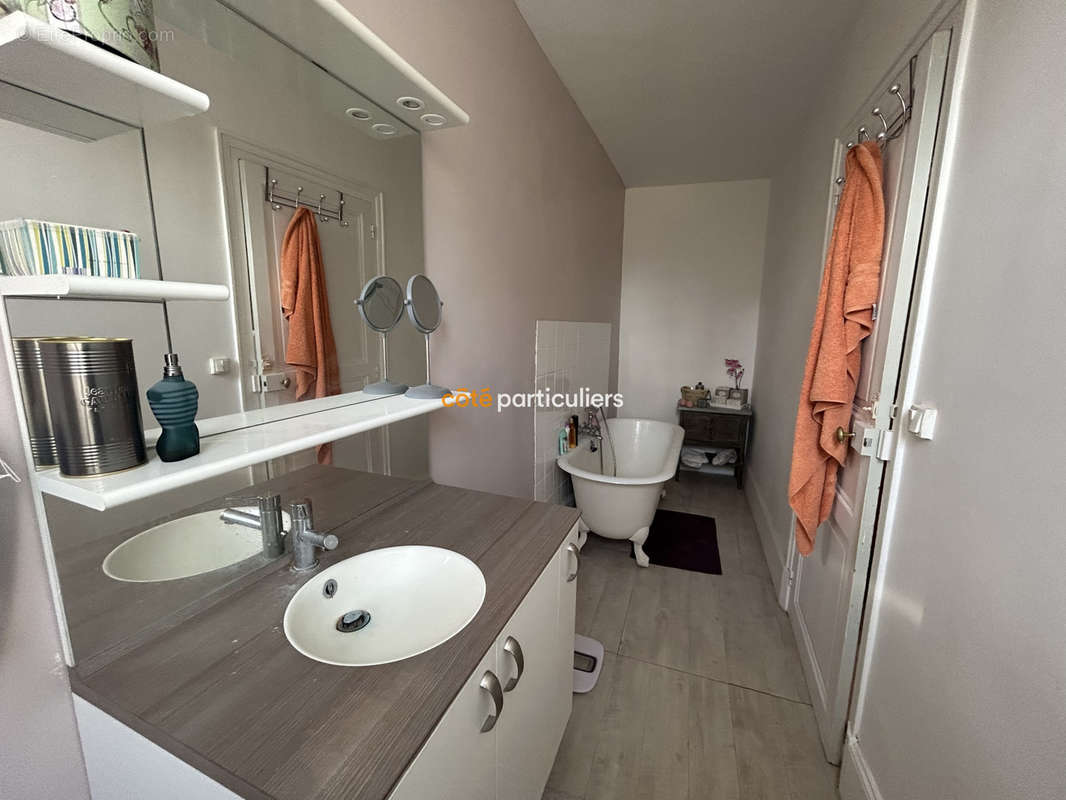 Appartement à SAINT-AMAND-MONTROND