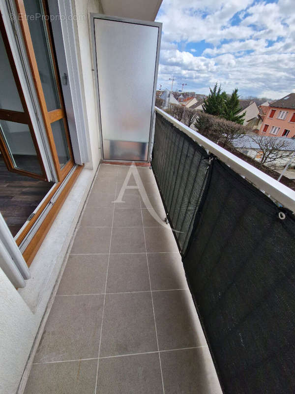 Appartement à LE BLANC-MESNIL