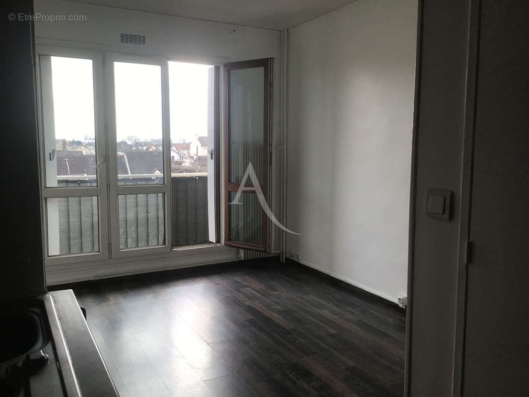 Appartement à LE BLANC-MESNIL