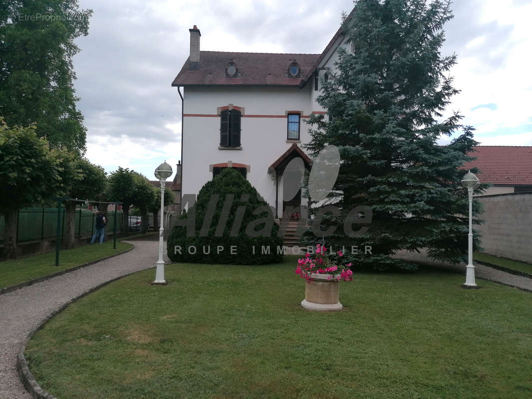 Maison à LUXEUIL-LES-BAINS