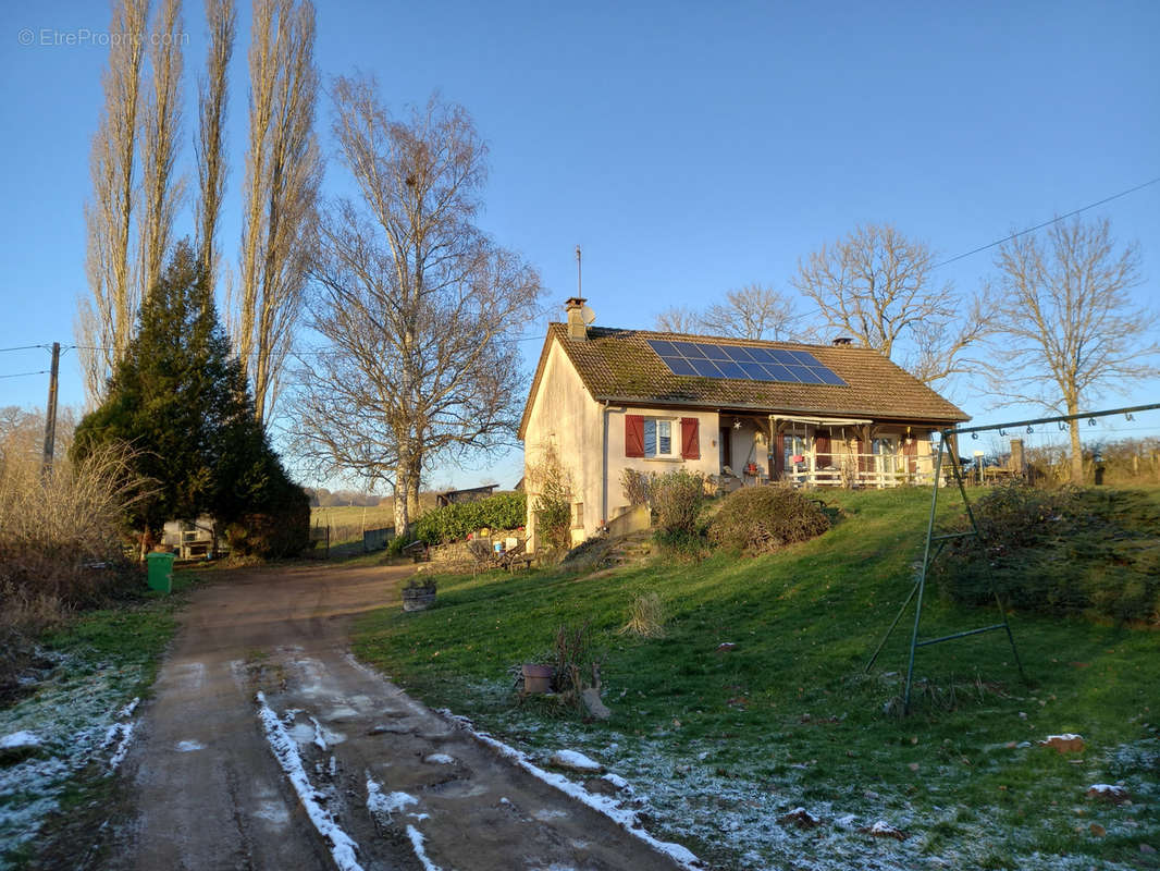 Maison à ARNAY-LE-DUC