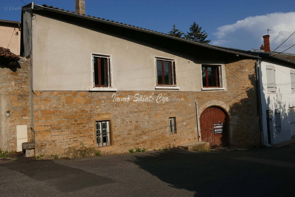 Maison à SAINT-CYR-AU-MONT-D&#039;OR