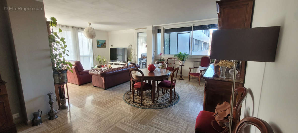 Appartement à SAINT-ETIENNE