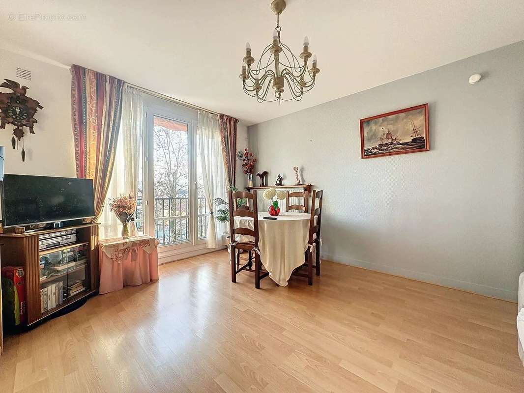 Appartement à LIMEIL-BREVANNES