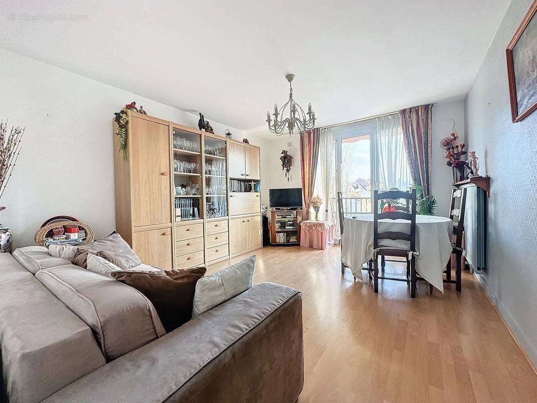 Appartement à LIMEIL-BREVANNES