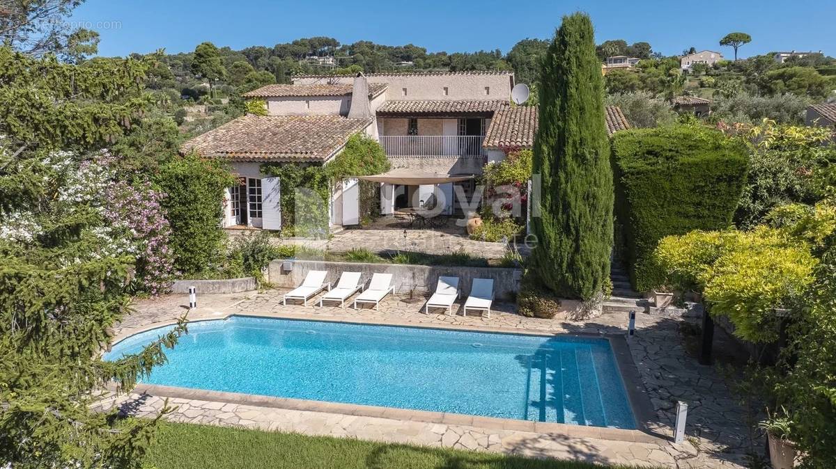 Maison à MOUGINS