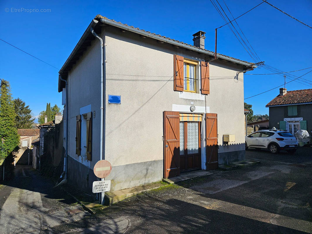 Maison à LE VIGEANT