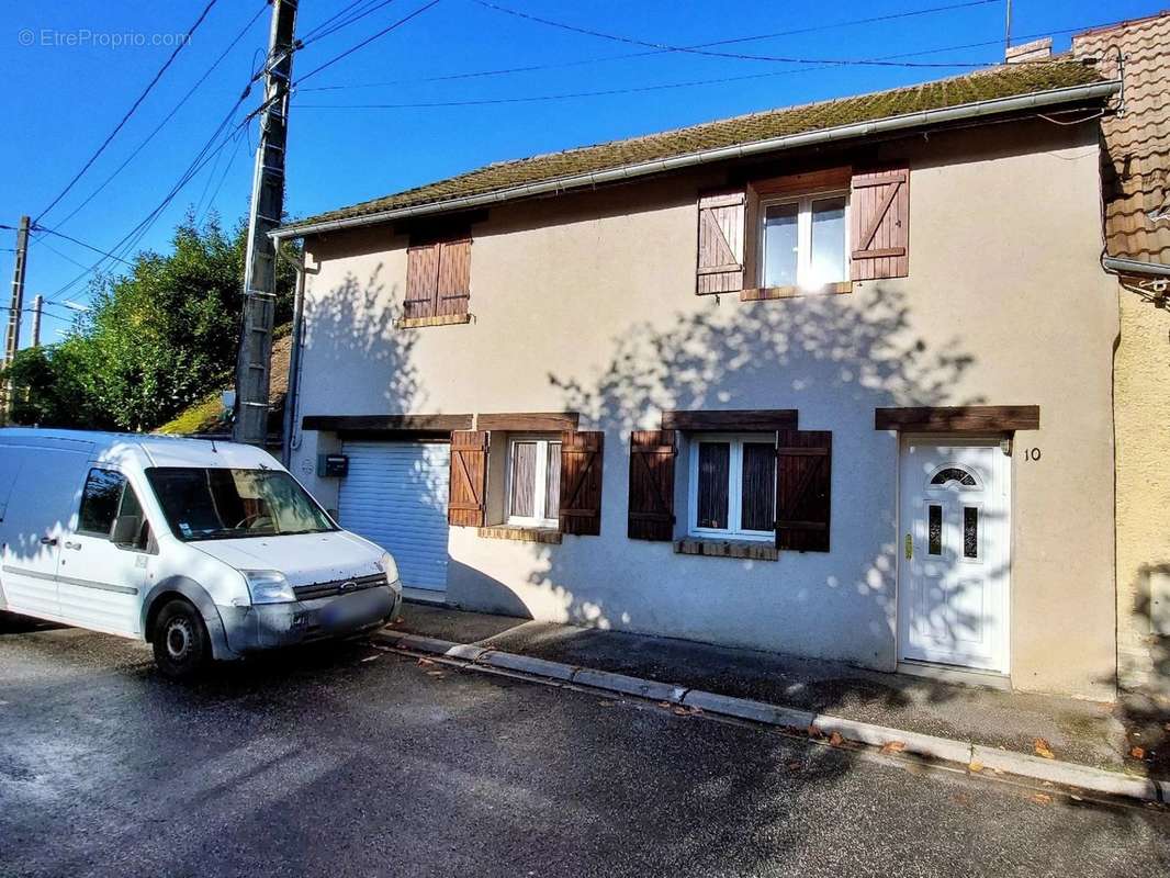 Maison à EZY-SUR-EURE