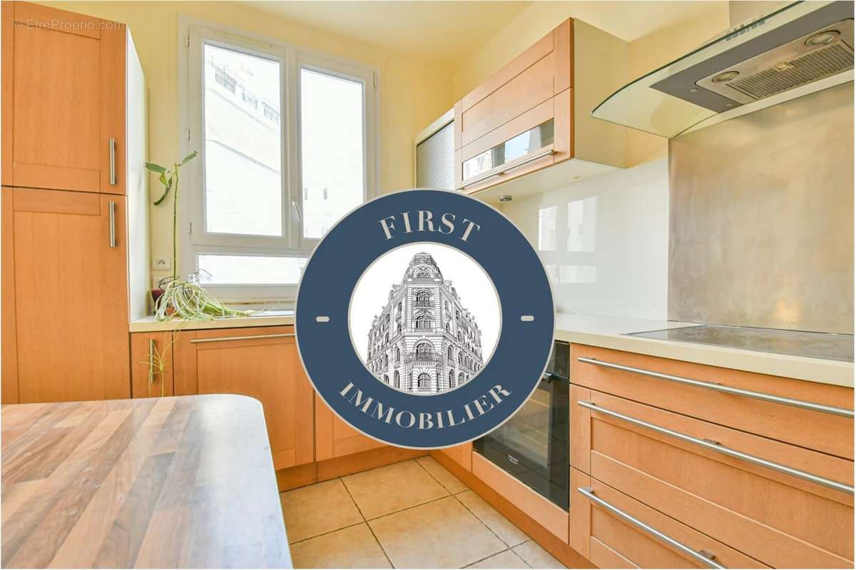 Appartement à PARIS-17E