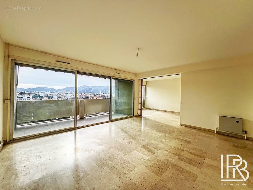 Appartement à MARSEILLE-8E