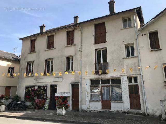   - Appartement à BORT-LES-ORGUES