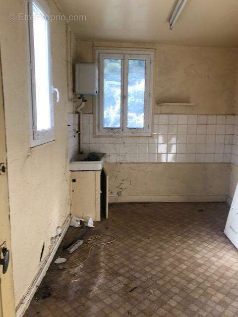   - Appartement à BORT-LES-ORGUES