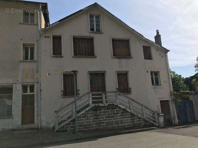   - Appartement à BORT-LES-ORGUES