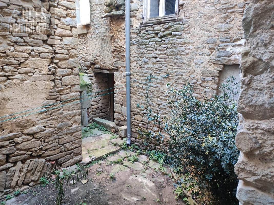 Maison à LAURE-MINERVOIS