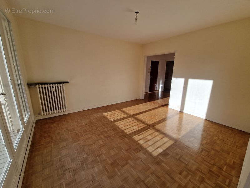 Appartement à COMPIEGNE