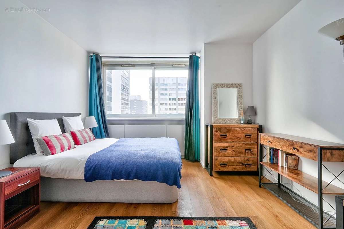 Appartement à PARIS-15E