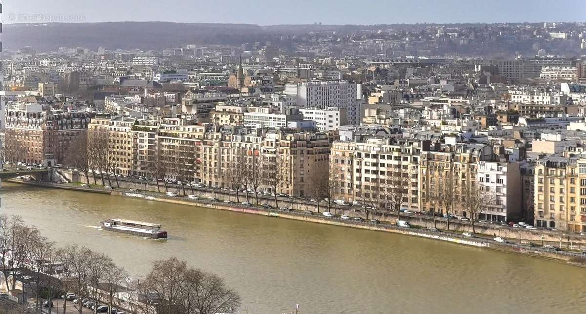 Appartement à PARIS-15E