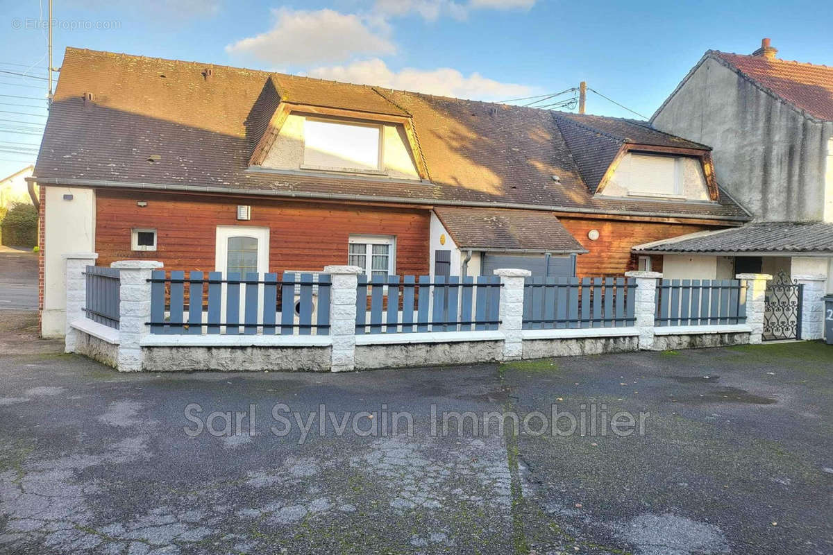 Maison à BEAUVAIS