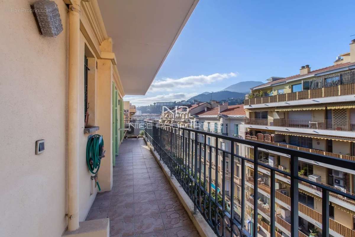 Appartement à MENTON