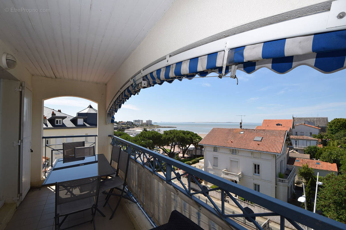 Appartement à VAUX-SUR-MER