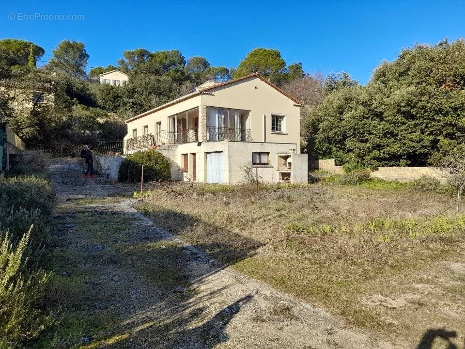 Maison à BAGNOLS-SUR-CEZE