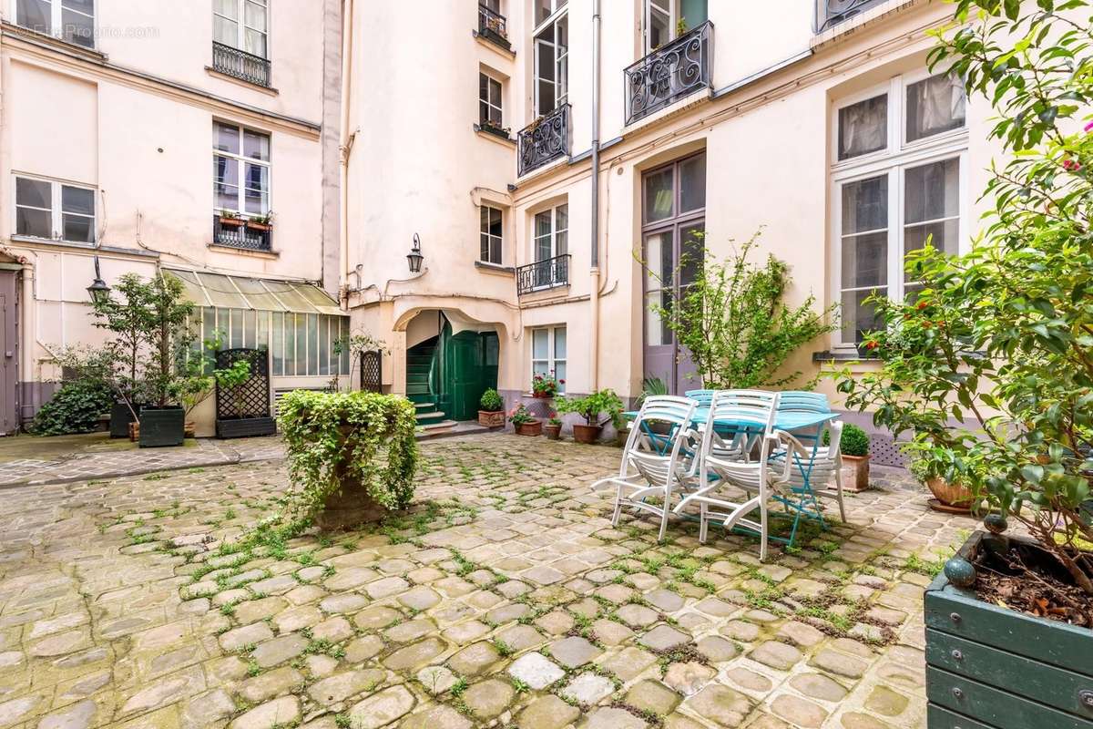 Appartement à PARIS-4E